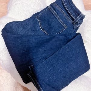 UNIQLO Skinny Jeans with small slit